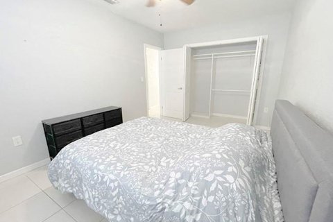 House in Fort Lauderdale, Florida 4 bedrooms, 171.59 sq.m. № 2250963 - photo 12