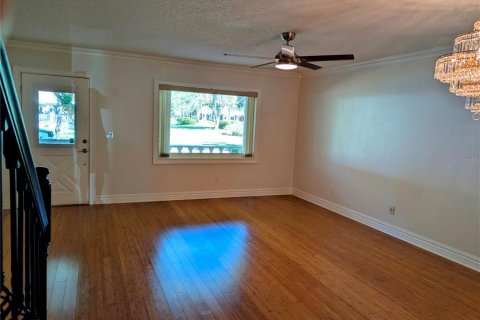 Adosado en venta en Ocala, Florida, 2 dormitorios, 177.26 m2 № 2097271 - foto 11