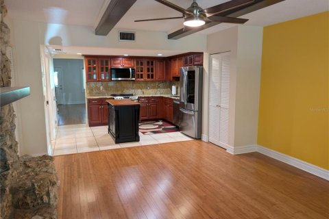 Adosado en venta en Ocala, Florida, 2 dormitorios, 177.26 m2 № 2097271 - foto 6