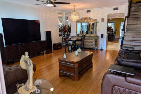 Adosado en venta en Ocala, Florida, 2 dormitorios, 177.26 m2 № 2097271 - foto 10