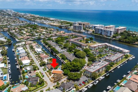 Villa ou maison à vendre à Lighthouse Point, Floride: 3 chambres, 168.06 m2 № 1127622 - photo 1