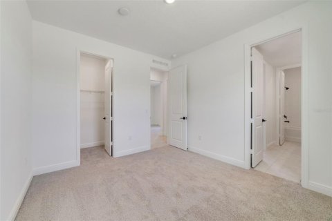 House in Apopka, Florida 4 bedrooms, 256.78 sq.m. № 1629631 - photo 14