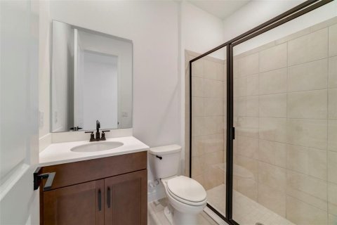 House in Apopka, Florida 4 bedrooms, 256.78 sq.m. № 1629631 - photo 15