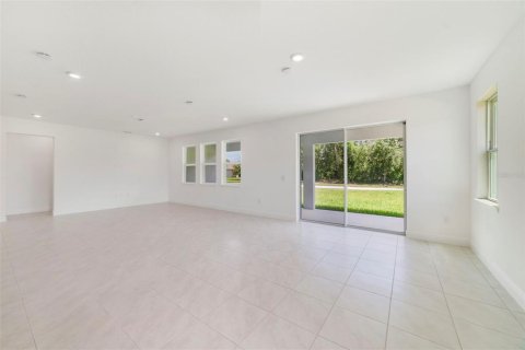 House in Apopka, Florida 4 bedrooms, 256.78 sq.m. № 1629631 - photo 7