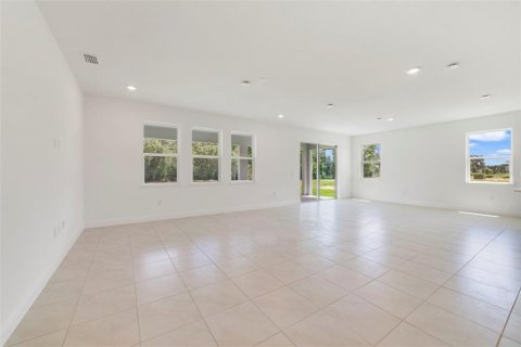 House in Apopka, Florida 4 bedrooms, 256.78 sq.m. № 1629631 - photo 8