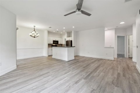 Condominio en venta en Palm Harbor, Florida, 2 dormitorios, 112.78 m2 № 1776861 - foto 9