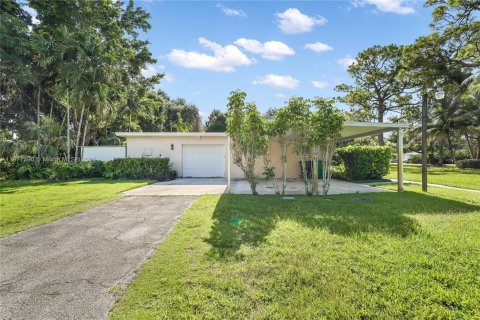 Casa en alquiler en Miami, Florida, 3 dormitorios, 188.31 m2 № 1980812 - foto 20