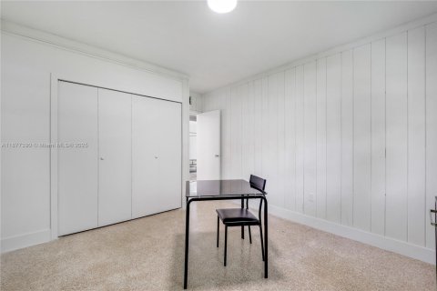 Casa en alquiler en Miami, Florida, 3 dormitorios, 188.31 m2 № 1980812 - foto 9