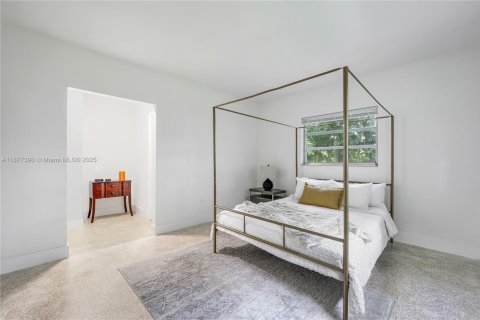 Casa en alquiler en Miami, Florida, 3 dormitorios, 188.31 m2 № 1980812 - foto 10