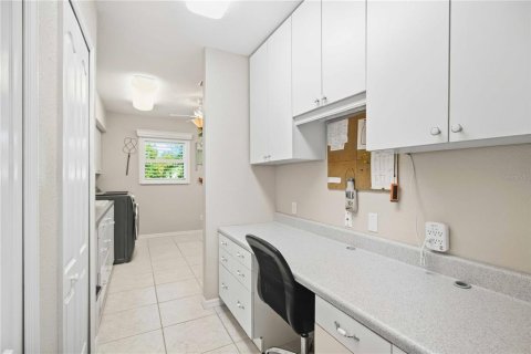 House in Rotonda, Florida 3 bedrooms, 220.18 sq.m. № 2393674 - photo 25