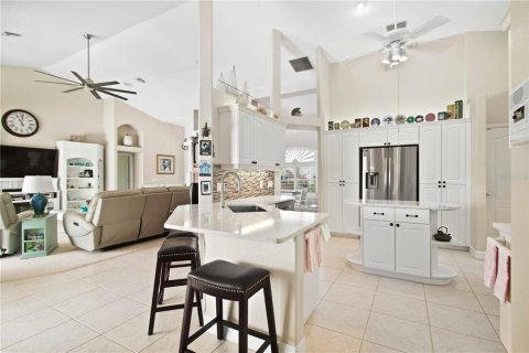 House in Rotonda, Florida 3 bedrooms, 220.18 sq.m. № 2393674 - photo 19