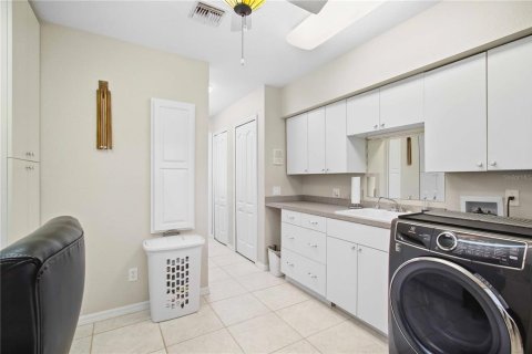 House in Rotonda, Florida 3 bedrooms, 220.18 sq.m. № 2393674 - photo 29