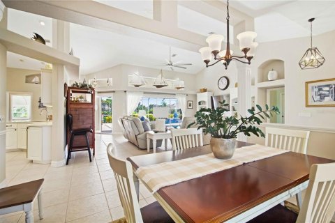 House in Rotonda, Florida 3 bedrooms, 220.18 sq.m. № 2393674 - photo 9