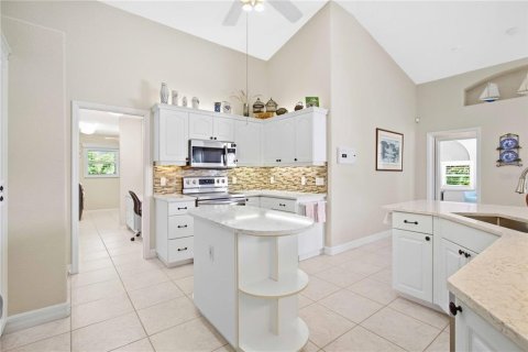 House in Rotonda, Florida 3 bedrooms, 220.18 sq.m. № 2393674 - photo 22