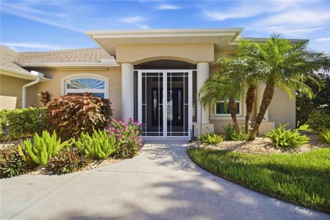 House in Rotonda, Florida 3 bedrooms, 220.18 sq.m. № 2393674 - photo 3