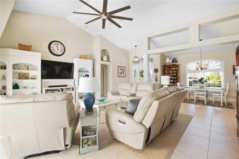 House in Rotonda, Florida 3 bedrooms, 220.18 sq.m. № 2393674 - photo 17
