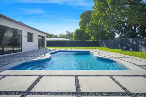 Casa en venta en Palmetto Bay, Florida, 5 dormitorios, 232.44 m2 № 1692383 - foto 28