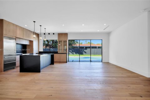 Casa en venta en Palmetto Bay, Florida, 5 dormitorios, 232.44 m2 № 1692383 - foto 8