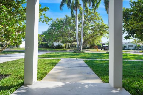 Casa en venta en Palmetto Bay, Florida, 5 dormitorios, 232.44 m2 № 1692383 - foto 5