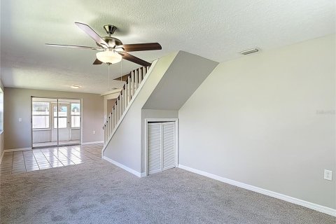 House in Hudson, Florida 3 bedrooms, 130.06 sq.m. № 1910134 - photo 8