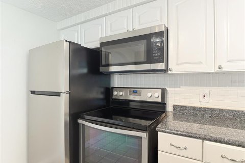 House in Hudson, Florida 3 bedrooms, 130.06 sq.m. № 1910134 - photo 29