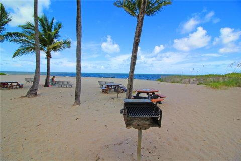 Casa en alquiler en Pompano Beach, Florida, 2 dormitorios, 126.53 m2 № 1209268 - foto 1