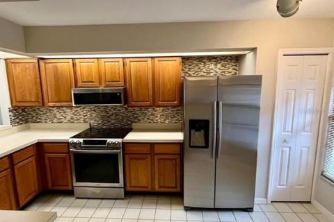 Touwnhouse à louer à Orlando, Floride: 3 chambres, 149.2 m2 № 2213046 - photo 4