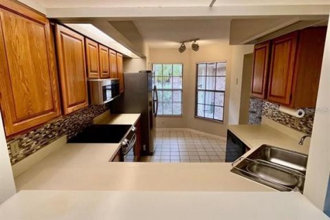 Touwnhouse à louer à Orlando, Floride: 3 chambres, 149.2 m2 № 2213046 - photo 6
