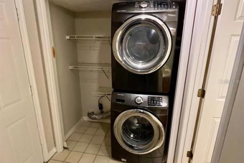 Touwnhouse à louer à Orlando, Floride: 3 chambres, 149.2 m2 № 2213046 - photo 18