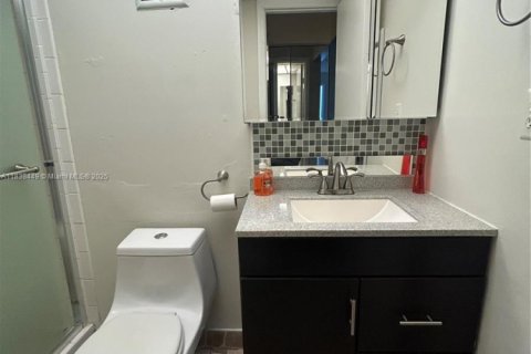 Купить кондоминиум в Плантация, Флорида 2 спальни, 88.44м2, № 1827462 - фото 12