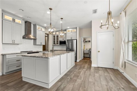 Casa en venta en Orlando, Florida, 4 dormitorios, 285.86 m2 № 1918058 - foto 4