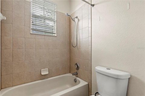 Casa en venta en Orlando, Florida, 4 dormitorios, 285.86 m2 № 1918058 - foto 28
