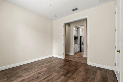 Casa en venta en Orlando, Florida, 4 dormitorios, 285.86 m2 № 1918058 - foto 17