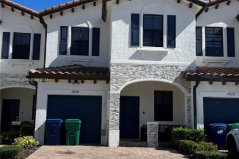 Adosado en venta en Homestead, Florida, 3 dormitorios, 157.47 m2 № 1986646 - foto 1