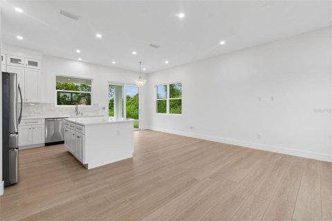 Casa en venta en North Port, Florida, 3 dormitorios, 147.25 m2 № 2167006 - foto 8