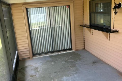 House in Port St. Lucie, Florida 3 bedrooms, 168.25 sq.m. № 2172815 - photo 20