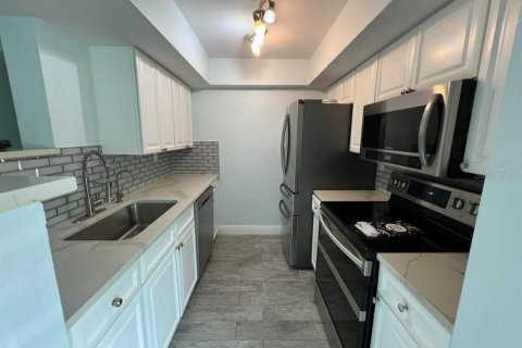 Commercial property in Clearwater, Florida 720.36 sq.m. № 2224395 - photo 9
