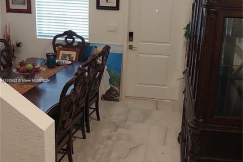 Adosado en alquiler en Homestead, Florida, 4 dormitorios, 169.64 m2 № 1935541 - foto 6