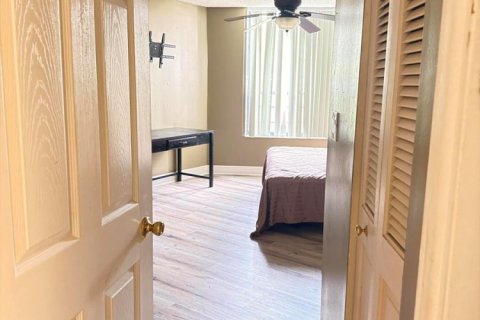 Condo in Tamarac, Florida, 1 bedroom № 2385378 - photo 6