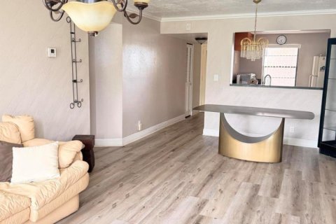 Condo in Tamarac, Florida, 1 bedroom  № 2385378