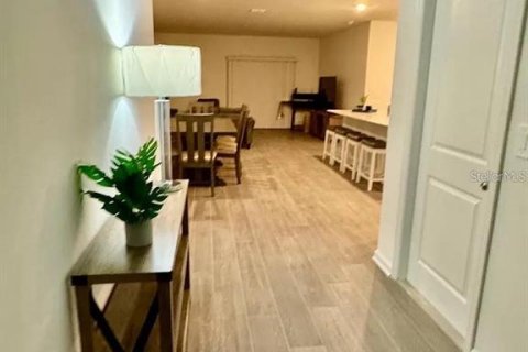 House in Eagle Lake, Florida 6 bedrooms, 186.55 sq.m. № 1795282 - photo 11