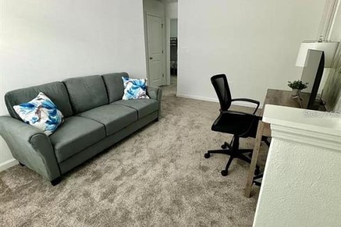 House in Eagle Lake, Florida 6 bedrooms, 186.55 sq.m. № 1795282 - photo 22