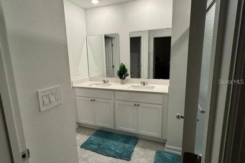 House in Eagle Lake, Florida 6 bedrooms, 186.55 sq.m. № 1795282 - photo 25