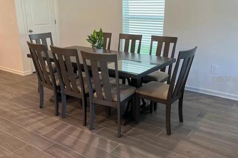 House in Eagle Lake, Florida 6 bedrooms, 186.55 sq.m. № 1795282 - photo 17