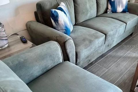 House in Eagle Lake, Florida 6 bedrooms, 186.55 sq.m. № 1795282 - photo 19