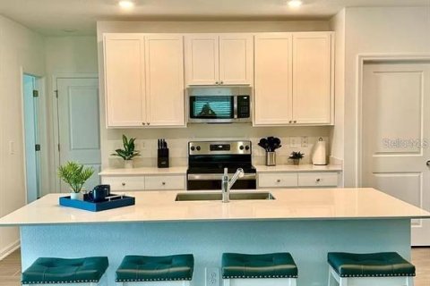 House in Eagle Lake, Florida 6 bedrooms, 186.55 sq.m. № 1795282 - photo 20