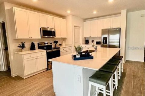 House in Eagle Lake, Florida 6 bedrooms, 186.55 sq.m. № 1795282 - photo 21