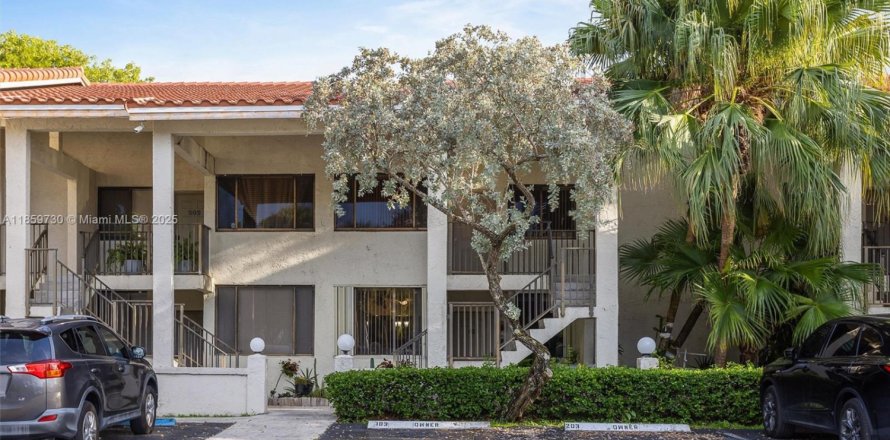 Condo in Oakland Park, Florida, 2 bedrooms  № 1888259