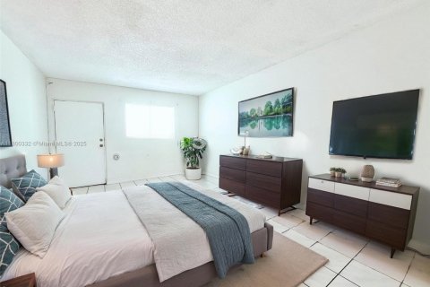 Condo in Miami Beach, Florida, 1 bedroom  № 1678641 - photo 4