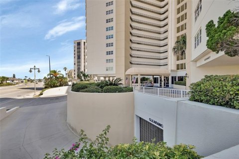 Condo in Daytona Beach Shores, Florida, 2 bedrooms  № 1855707 - photo 5
